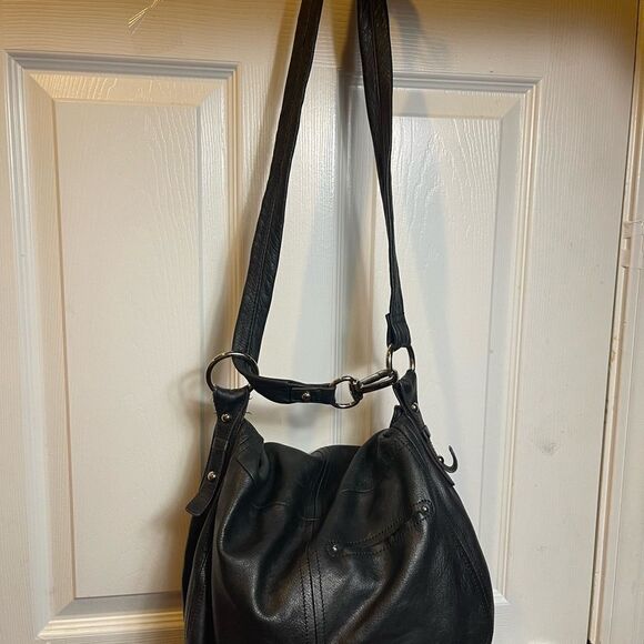 B Makowsky Hobo leather Black shoulder/ crossbody bag silver tone studs accents - Picture 6 of 13